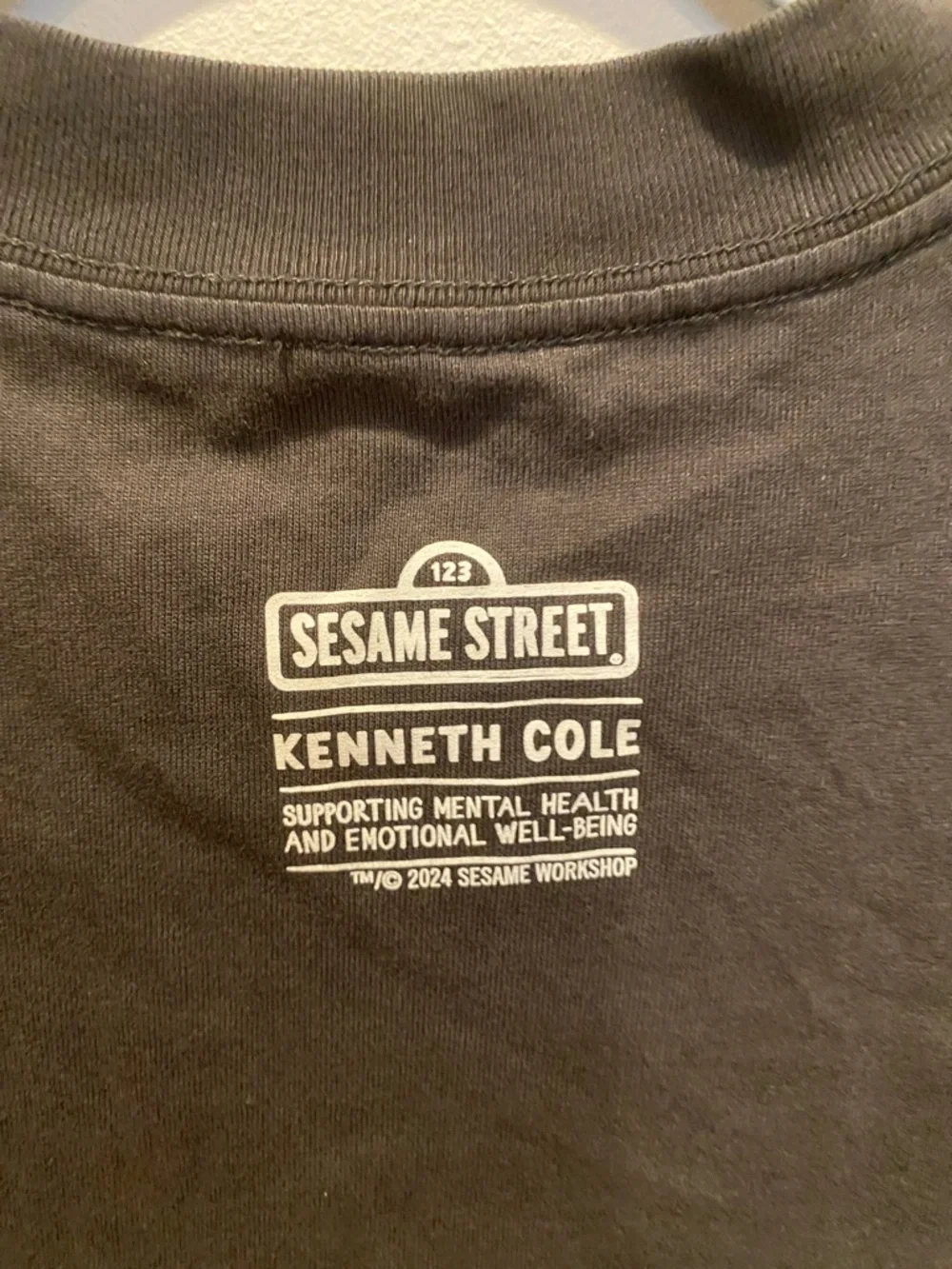 Sesame Street Black Short-Sleeve Graphic Tee with Cookie Monster Character NWOT - Picture 4 of 6